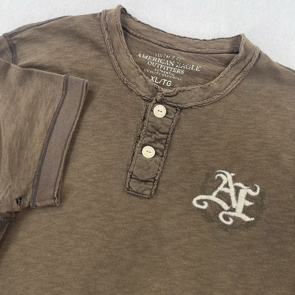 Y2K American Henley Shirt Eagle Mens L Brown Embroidered Grunge Short Sleeve